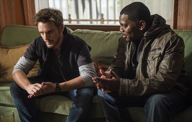 Frequency - Signal and Noise - Photos - Riley Smith, Mekhi Phifer