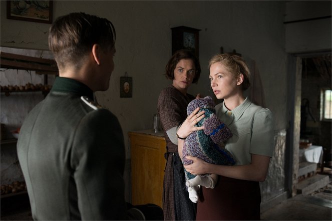 Suite Francaise - Filmfotók - Ruth Wilson, Michelle Williams