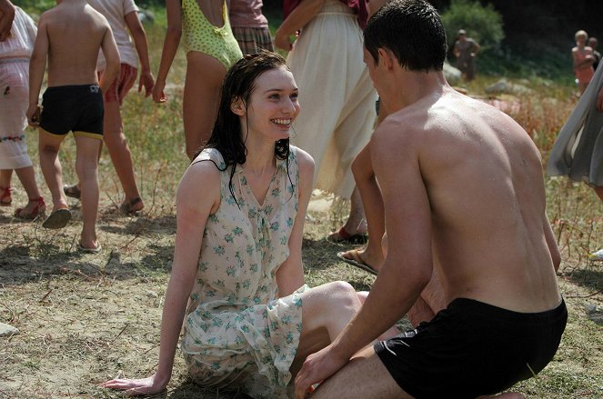 Educazione siberiana - Van film - Eleanor Tomlinson