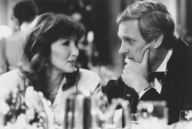 Verbrechen und andere Kleinigkeiten - Filmfotos - Joanna Gleason, Alan Alda