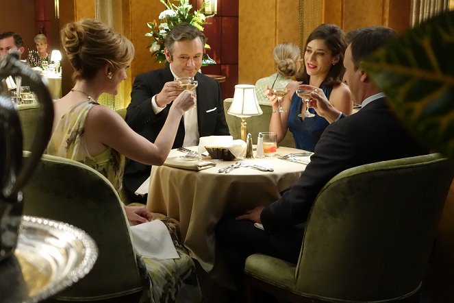 Masters of Sex - Party of Four - Photos - Michael Sheen, Lizzy Caplan
