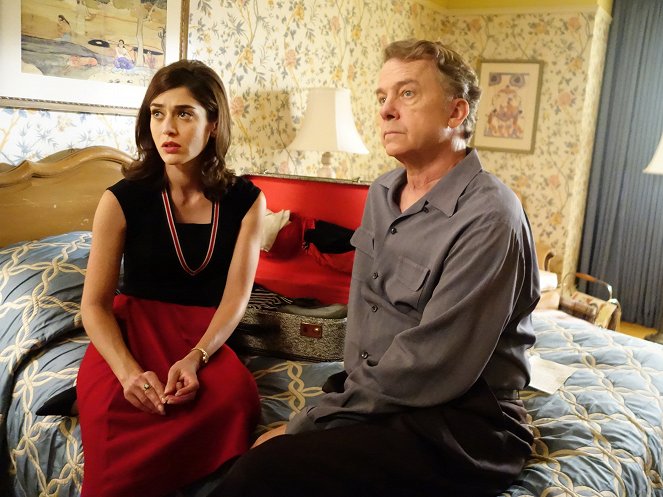 Masters of Sex - Full Ten Count - Photos - Lizzy Caplan, Michael O'Keefe