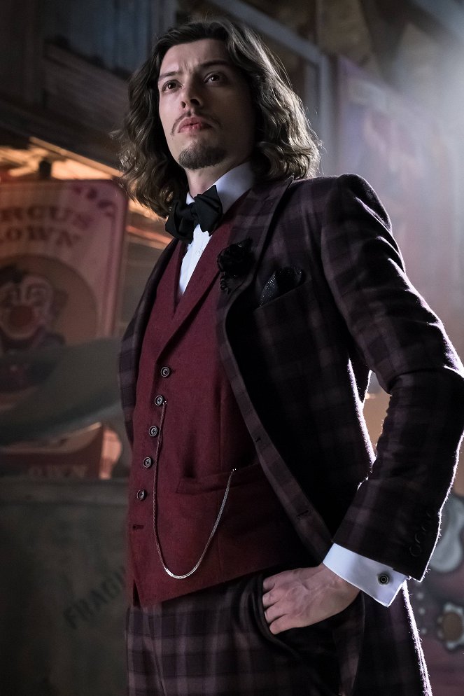 Gotham - Season 3 - Mad City: New Day Rising - Photos - Benedict Samuel