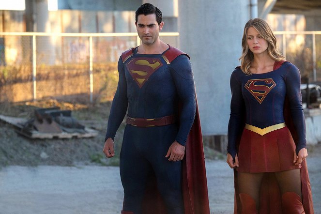 Supergirl - Season 2 - The Last Children of Krypton - Photos - Tyler Hoechlin, Melissa Benoist
