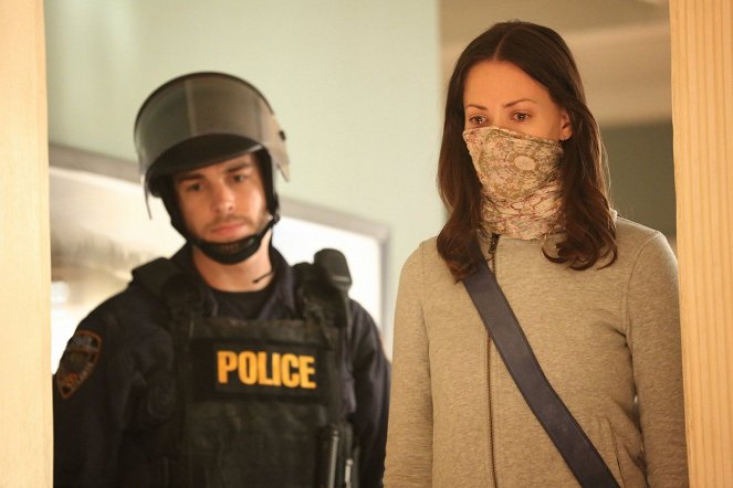 Containment - He Stilled the Rising Tumult - Film - Chris Wood, Kristen Gutoskie