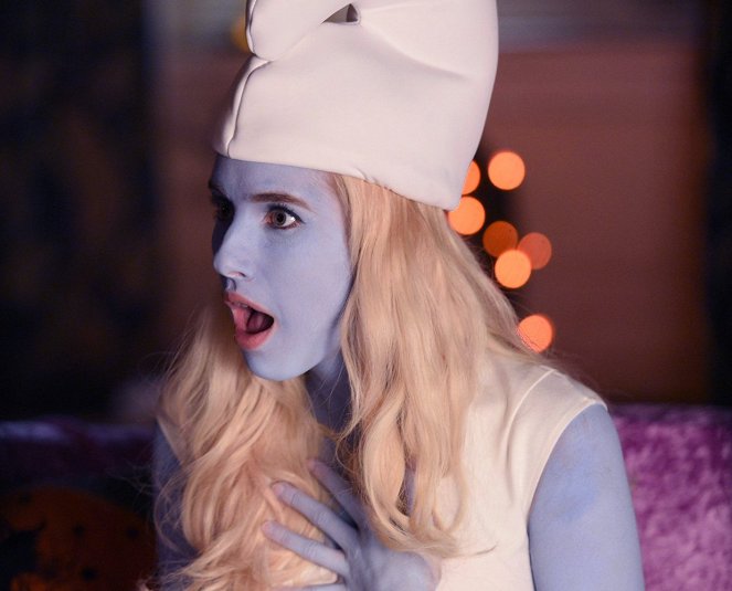 Scream Queens - Season 2 - Halloween Blues - Photos - Emma Roberts