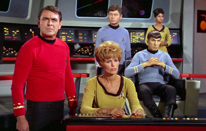Star Trek - The Gamesters of Triskelion - Photos - James Doohan, DeForest Kelley, Leonard Nimoy