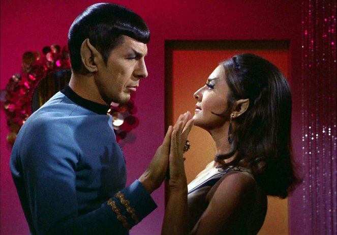 Star Trek - Season 3 - The Enterprise Incident - Photos - Leonard Nimoy, Joanne Linville