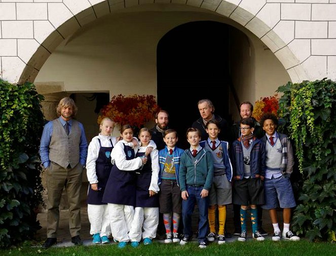 Burg Schreckenstein - Werbefoto - Henning Baum, Mina Rueffer, Nina Goceva, Paula Donath, Caspar Kryzsch, Maurizio Magno, Armin Dierolf, Ralf Huettner, Benedict Glöckle, Eloi Christ, Chieloka Nwokolo