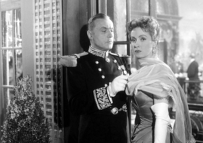 The Earrings of Madame de… - Photos - Charles Boyer, Danielle Darrieux