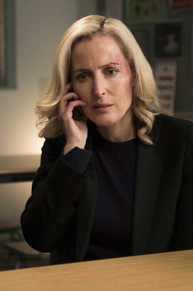 The Fall - Their Solitary Way - Van film - Gillian Anderson