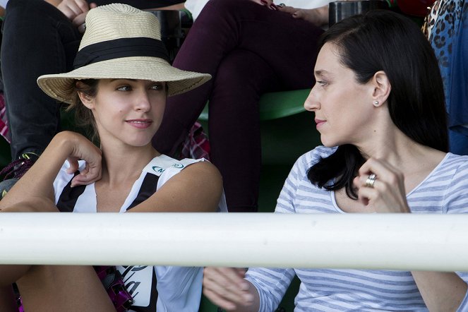 Club de Cuervos - Matahari - Kuvat elokuvasta - Stephanie Cayo, Mariana Treviño