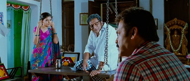 Seethamma Vakitlo Sirimalle Chettu - Z filmu - Anjali, Prakash Raj, Venkatesh Daggubati