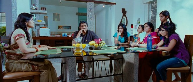 Seethamma Vakitlo Sirimalle Chettu - Z filmu - Rao Ramesh, Samantha Ruth Prabhu