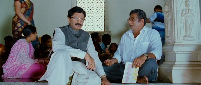 Seethamma Vakitlo Sirimalle Chettu - De la película - Prakash Raj