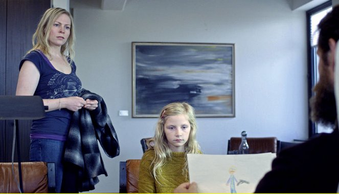 Der Island-Krimi: Tod der Elfenfrau - Film - Maya Bothe, Carlotta von Falkenhayn