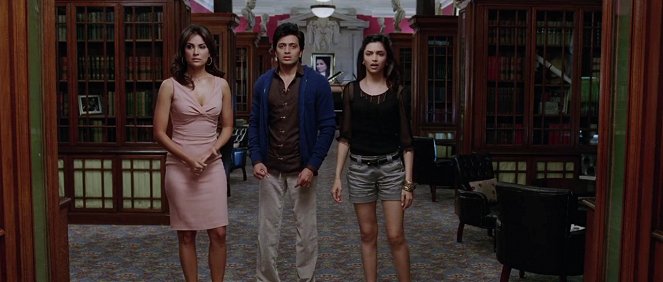 Housefull - Z filmu - Lara Dutta, Ritesh Deshmukh, Deepika Padukone