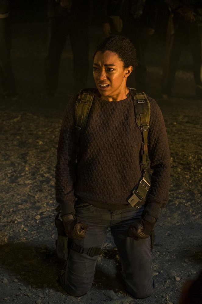 The Walking Dead - The Day Will Come When You Won't Be - Photos - Sonequa Martin-Green