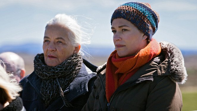Der Island-Krimi: Der Tote im Westfjord - Filmfotók - Hildegard Schmahl, Franka Potente
