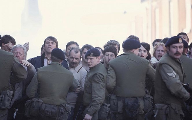 W potrzasku. Belfast '71 - Z filmu - Jack O'Connell, Barry Keoghan