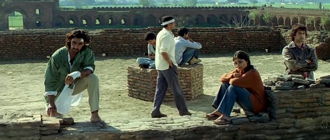 Rang De Basanti - Van film - Kunal Kapoor, Soha Ali Khan, Aamir Khan