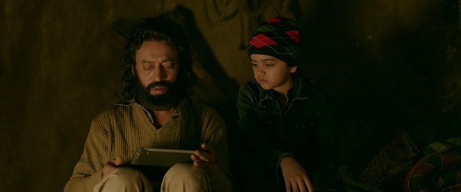 Madaari - Van film - Irrfan Khan, Vishesh Bansal