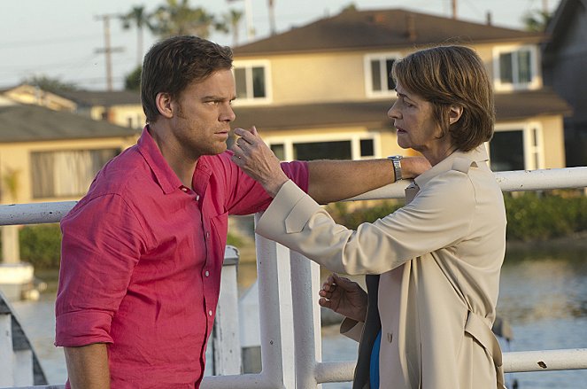 Dexter - Season 8 - Už tam budem? - Z filmu - Michael C. Hall, Charlotte Rampling