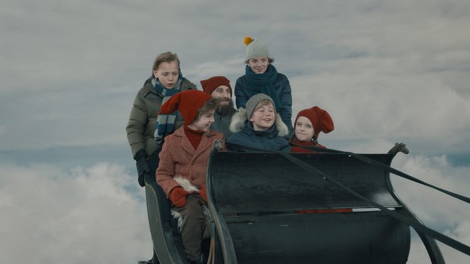Familien Jul - I nissernes land - Van film
