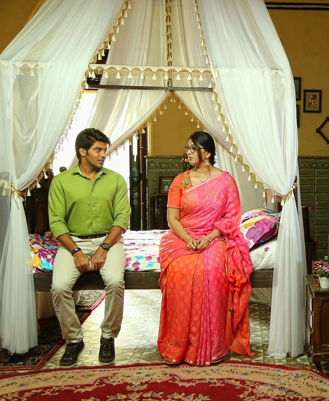 Size Zero - De la película - Arya, Anushka Shetty