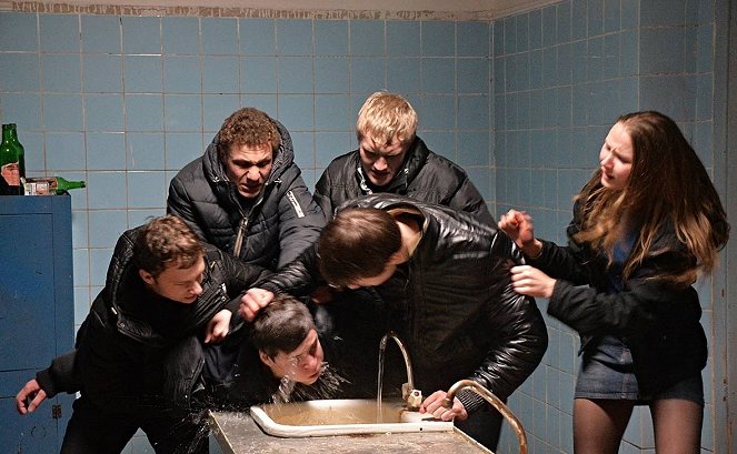 A Gangue - Do filme - Grigoriy Fesenko, Yana Novikova