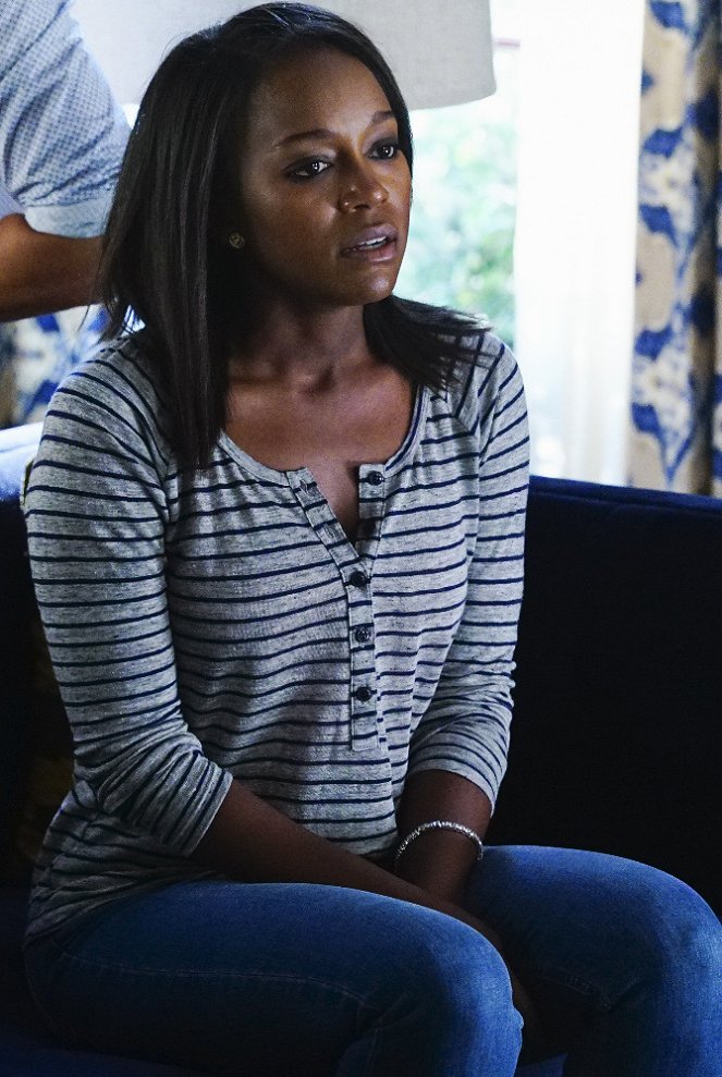 How to Get Away with Murder - Season 3 - It's About Frank - Photos - Aja Naomi King