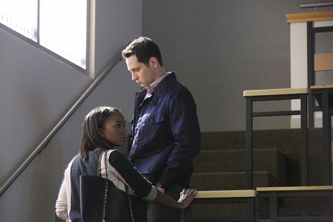 How to Get Away with Murder - Is Someone Really Dead? - Photos - Aja Naomi King, Matt McGorry