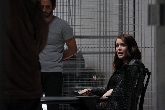 The Blacklist - The Thrushes (No. 53) - Photos - Amir Arison, Megan Boone