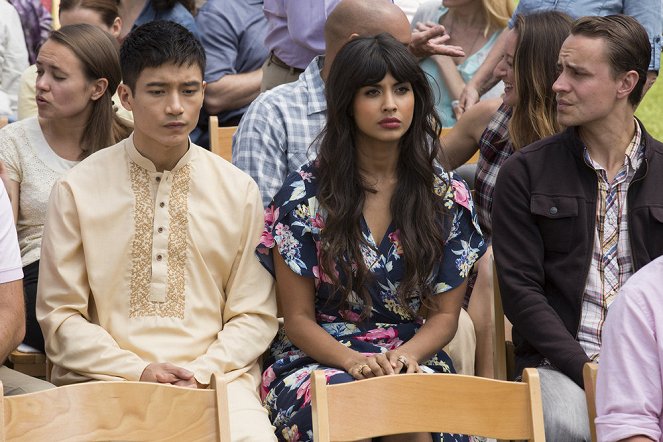The Good Place - What We Owe to Each Other - Photos - Manny Jacinto, Jameela Jamil