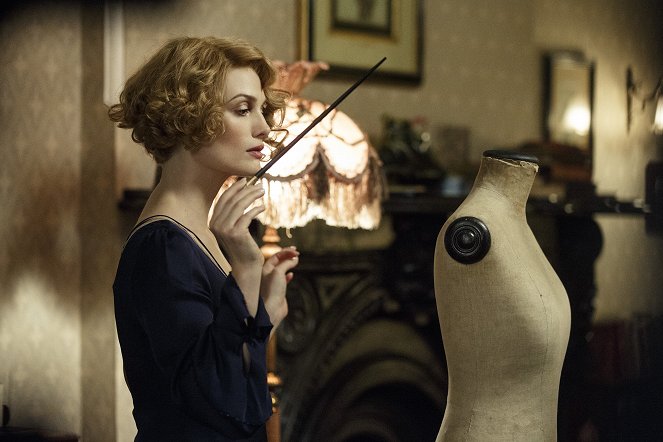 Fantastic Beasts and Where to Find Them - Photos - Alison Sudol