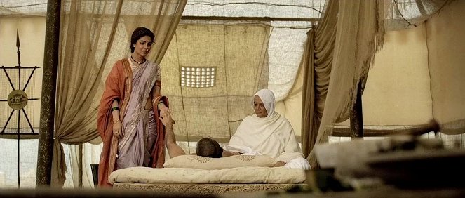 Bajirao Mastani - Z filmu - Priyanka Chopra Jonas, Tanvi Azmi