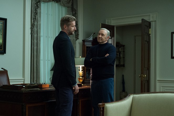 House of Cards - Chapter 50 - Photos - Paul Sparks, Kevin Spacey