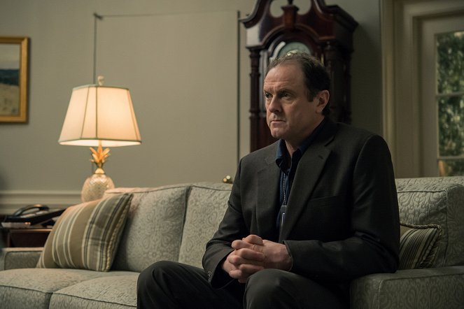 House of Cards - Chapter 52 - Photos - Boris McGiver