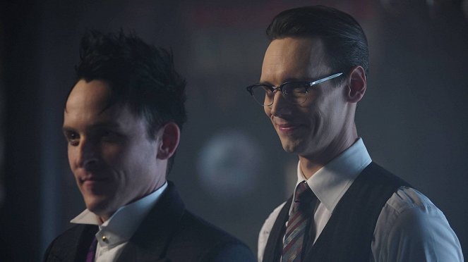 Gotham - Mad City: Red Queen - Van film - Robin Lord Taylor, Cory Michael Smith