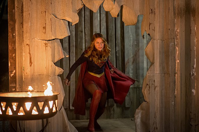 Supergirl - Season 2 - Survivors - Photos - Melissa Benoist