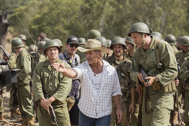 Hacksaw Ridge - Aseeton sotilas - Kuvat kuvauksista - Mel Gibson, Vince Vaughn