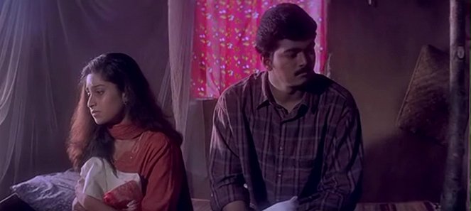 Kaadhalukku Mariyaadai - Z filmu - Shalini, Vijay Chandrasekar