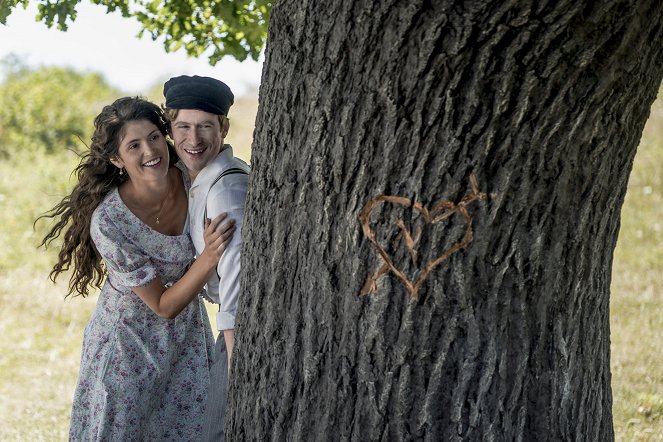 A szerelem története - Filmfotók - Gemma Arterton, Mark Rendall