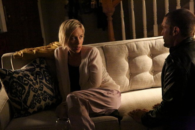 How to Get Away with Murder - Season 3 - Call It Mother's Intuition - Photos - Liza Weil