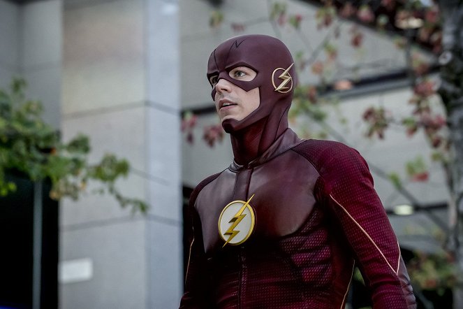 The Flash - Monster - Photos - Grant Gustin