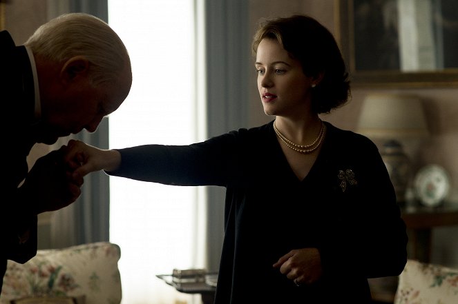 The Crown - Windsor - Filmfotos - Claire Foy