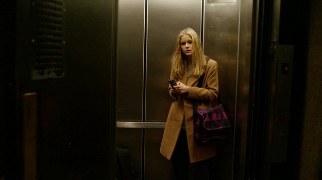 Jessica Jones - Season 1 - AKA Ladies Night - Photos - Erin Moriarty