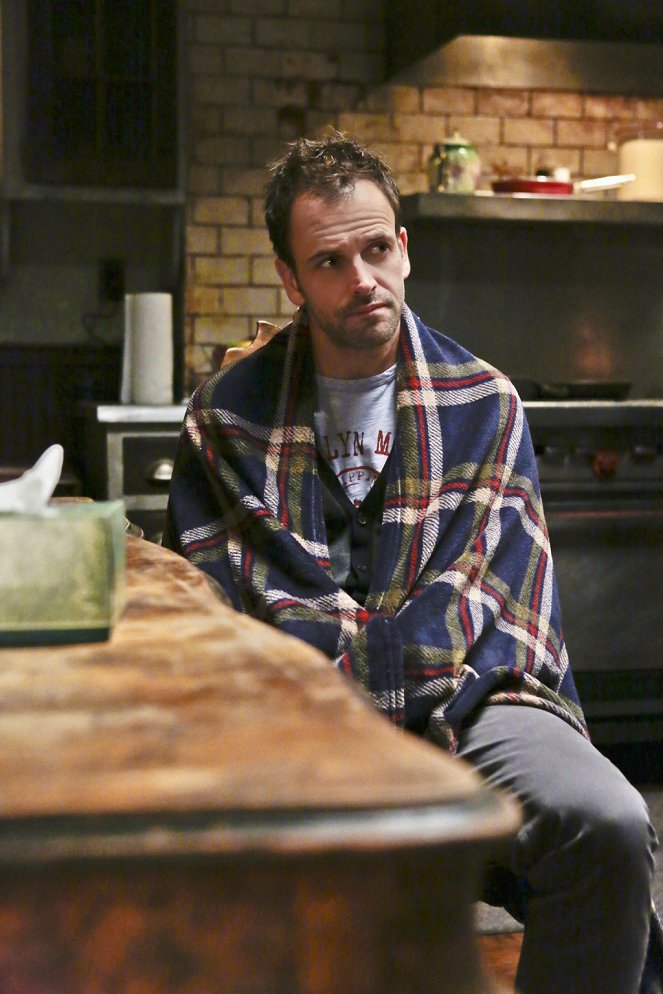 Elementary - You Do It to Yourself - Photos - Jonny Lee Miller