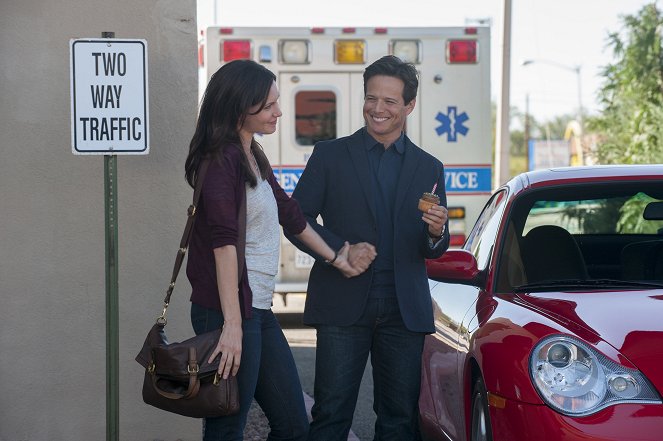 The Night Shift - Grace Under Fire - Do filme - Jill Flint, Scott Wolf