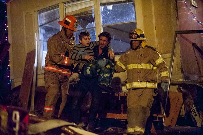 The Night Shift - Season 1 - Storm Watch - Photos - Eoin Macken